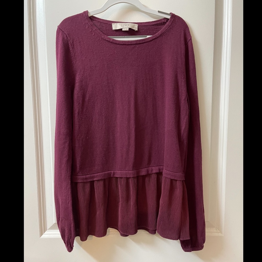 Ann Taylor Loft
Pullover sweater 
Burgundy 
XS Petite